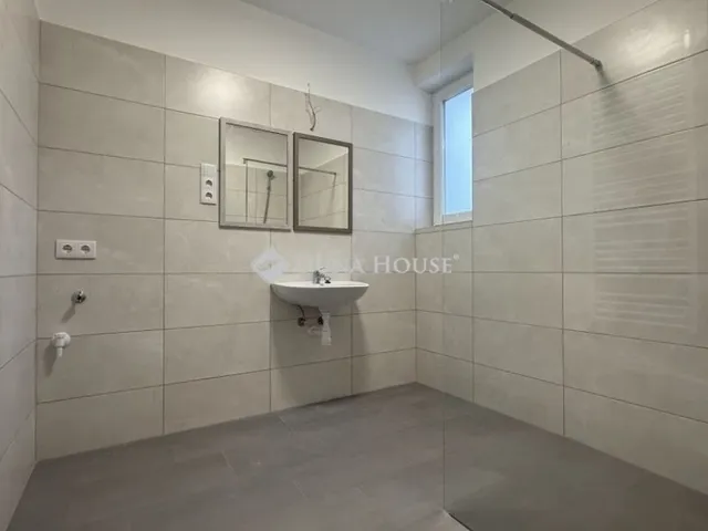 Eladó lakás Szombathely, Olad 56 nm