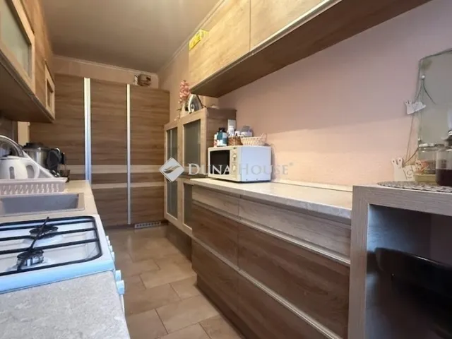 Eladó lakás Szombathely, Ifjúsági lakótelep 84 nm