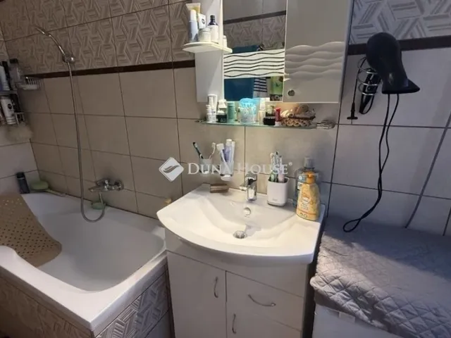 Eladó lakás Szombathely, Ifjúsági lakótelep 84 nm