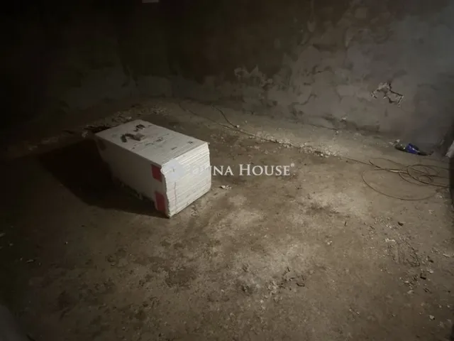 Eladó kereskedelmi és ipari ingatlan Szombathely, Belváros 53 nm