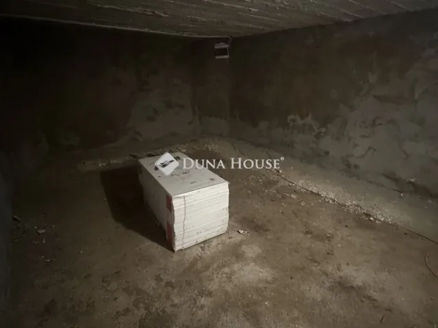 Eladó kereskedelmi és ipari ingatlan Szombathely, Belváros 53 nm