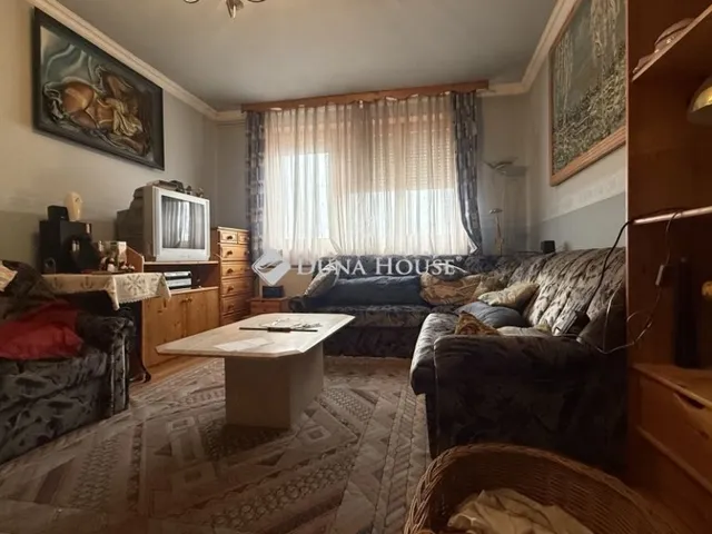 Eladó lakás Oszkó 54 nm