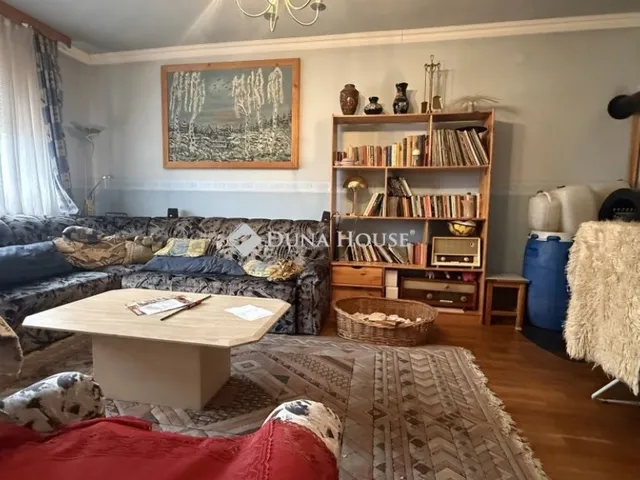 Eladó lakás Oszkó 54 nm