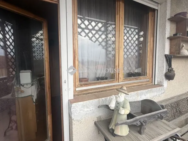 Eladó lakás Oszkó 54 nm