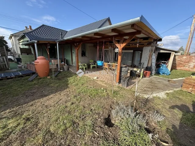 Eladó ház Szombathely, Kámon 104 nm