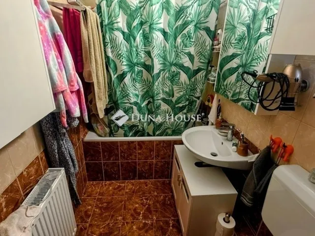 Eladó lakás Szombathely, Derkovits-lakótelep 65 nm