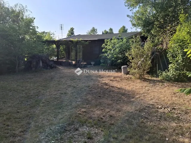 Eladó telek Cirák 728 nm