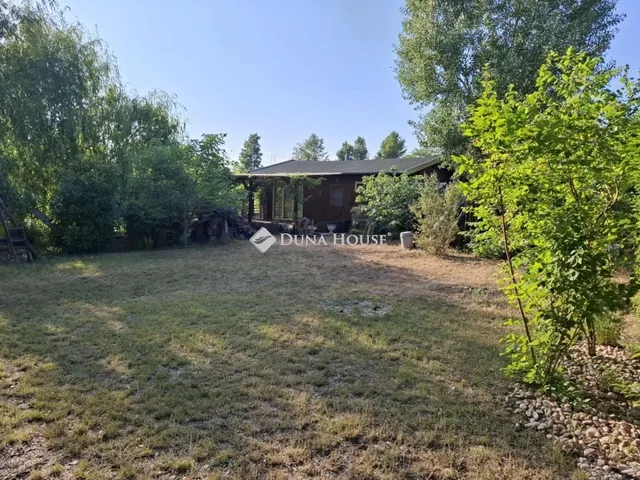 Eladó telek Cirák 728 nm