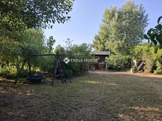 Eladó telek Cirák 728 nm