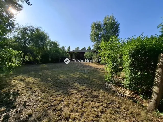 Eladó telek Cirák 728 nm