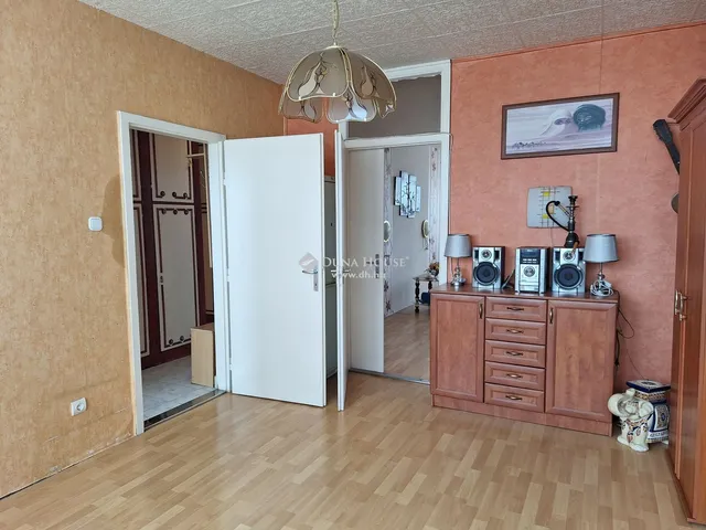 Eladó lakás Szombathely, Joskar-Ola-lakótelep 61 nm