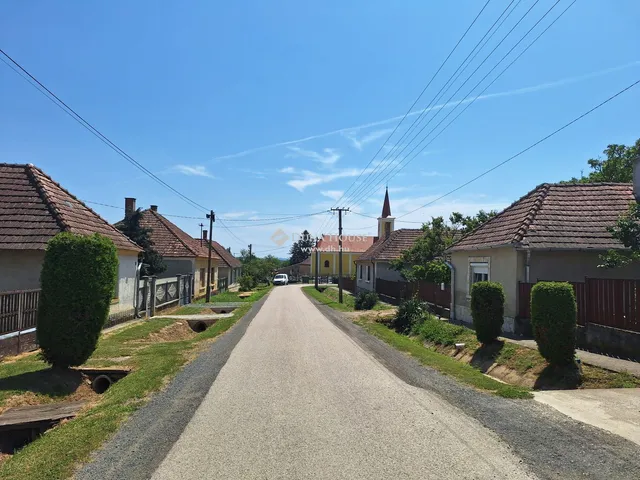 Eladó ház Csehi 61 nm