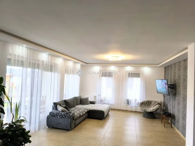 Eladó ház Szombathely, Újperint 178 nm