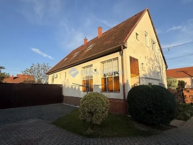 Eladó ház Szombathely, Gyöngyöshermán 166 nm