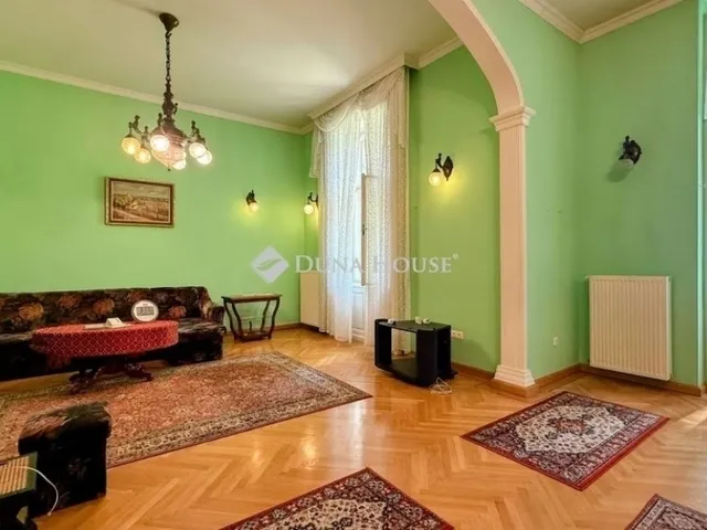 Eladó ház Budapest XVI. kerület 220 nm