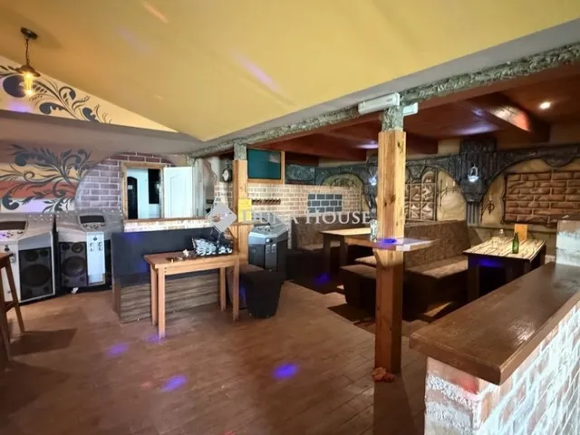 Eladó kereskedelmi és ipari ingatlan Szombathely, Oladi lakótelep 159 nm