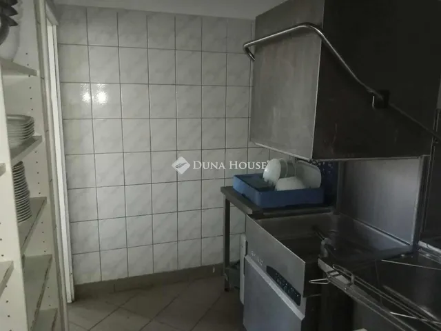 Eladó kereskedelmi és ipari ingatlan Mihályi 600 nm