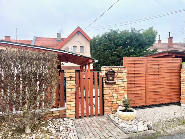Eladó ház Alsóörs 170 nm