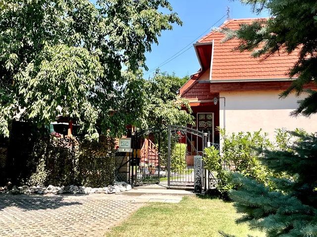 Eladó ház Alsóörs 170 nm