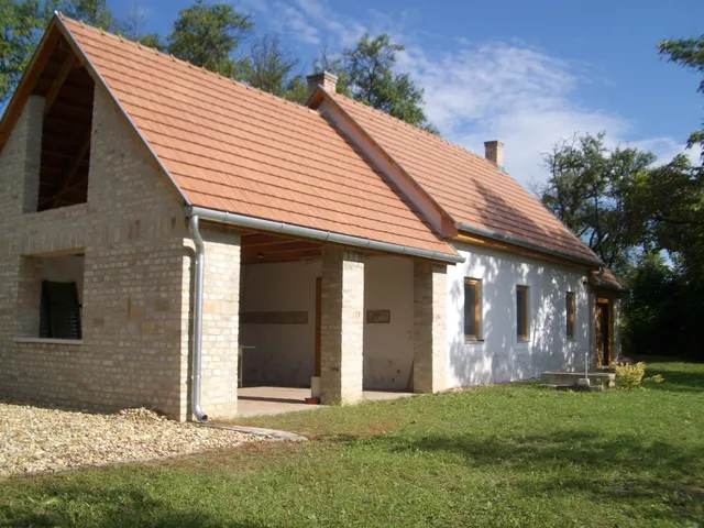Eladó mezőgazdasági ingatlan Kőröshegy 60 nm