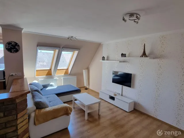 Kiadó lakás Szeged, Felsőváros 78 nm