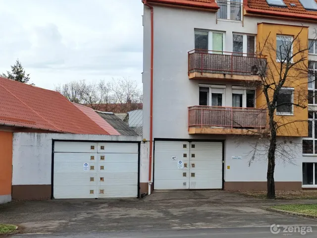 Eladó garázs Debrecen 21 nm