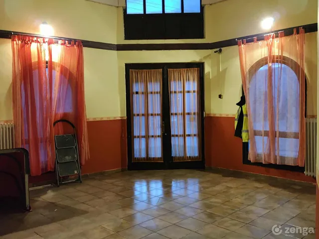 Eladó ház Tolna, Mözs 300 nm