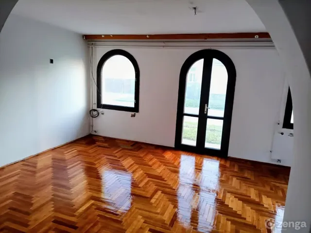 Eladó ház Tolna, Mözs, Szent István utca 300 nm