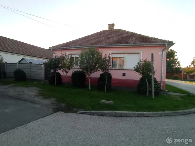 Eladó ház Jászberény 120 nm