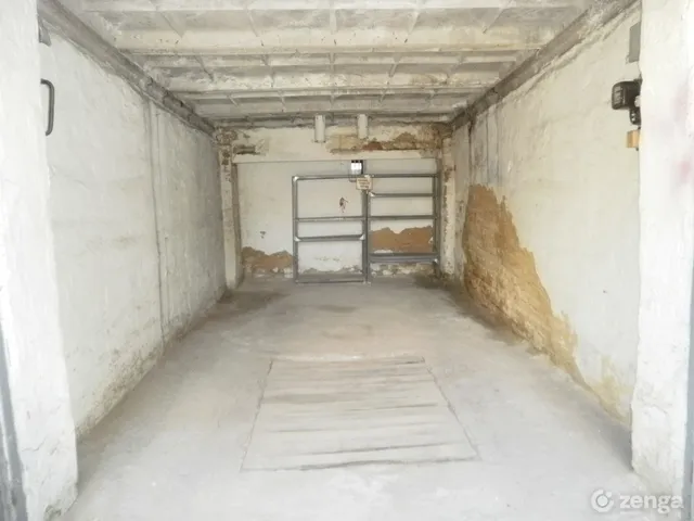 Kiadó garázs Pécs, Uránváros 15 nm