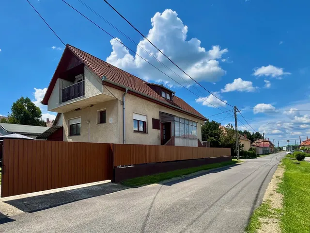 Eladó ház Kartal 110 nm