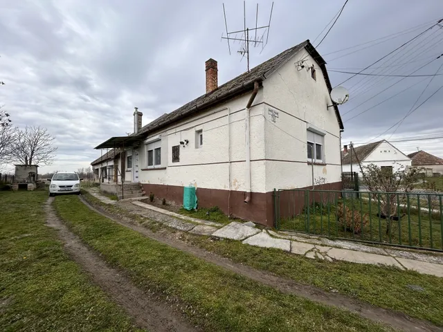 Eladó ház Tárkány 68 nm