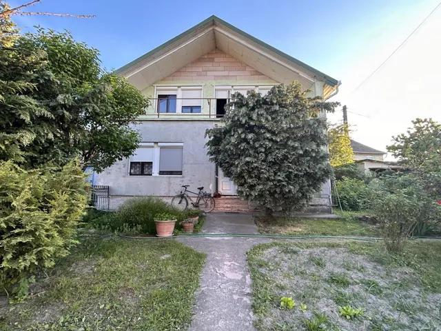 Eladó ház Ács 192 nm