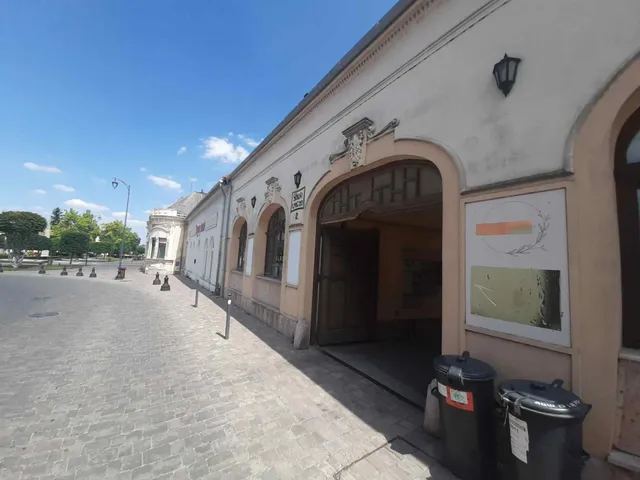 Eladó kereskedelmi és ipari ingatlan Tata 45 nm