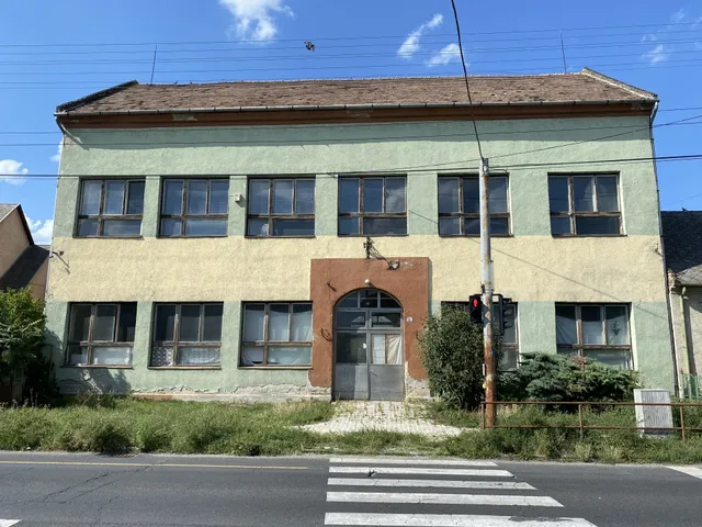 Eladó ház Komárom 292 nm