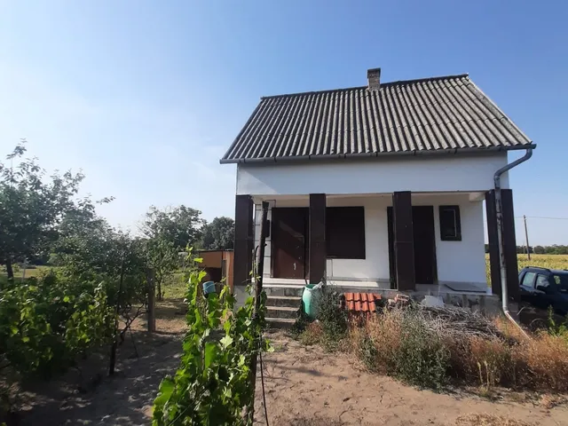 Eladó üdülő és hétvégi ház Komárom 25 nm