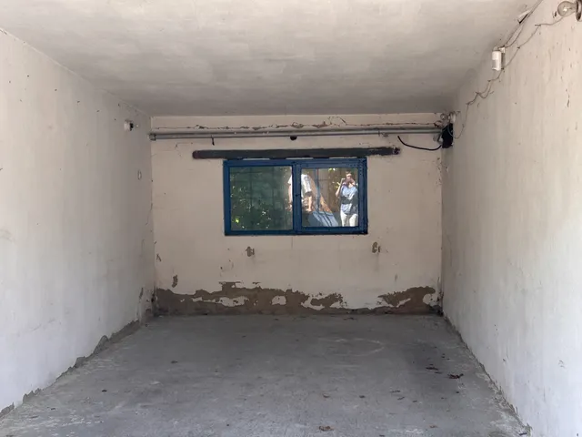 Kiadó garázs Komárom 17 nm