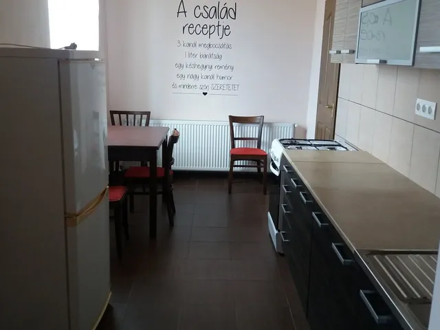 Kiadó lakás Komárom 71 nm