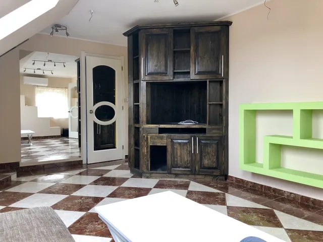 Eladó ház Ács 122 nm