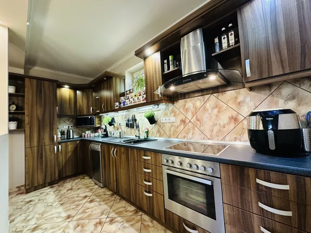 Eladó ház Ács 166 nm