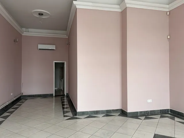 Kiadó kereskedelmi és ipari ingatlan Komárom 50 nm