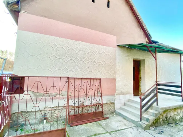 Eladó ház Komárom 91 nm