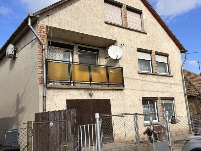 Eladó ház Ács 172 nm