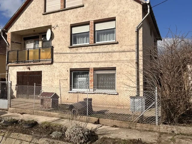 Eladó ház Ács 172 nm