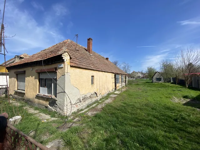 Eladó ház Ács 81 nm