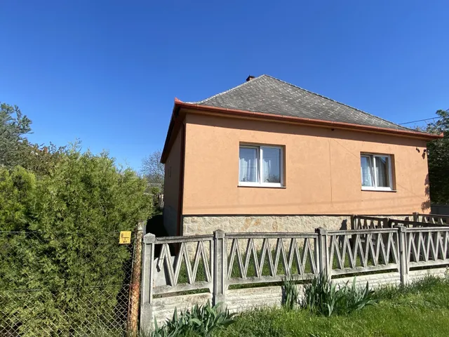 Eladó ház Komárom 100 nm