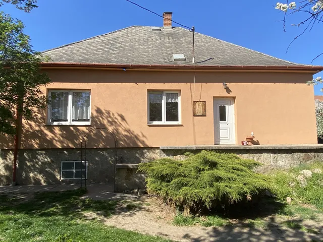 Eladó ház Komárom 100 nm