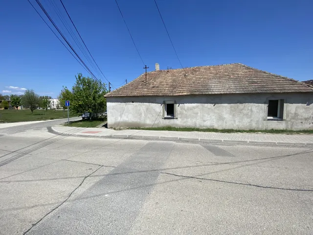 Eladó ház Komárom 70 nm