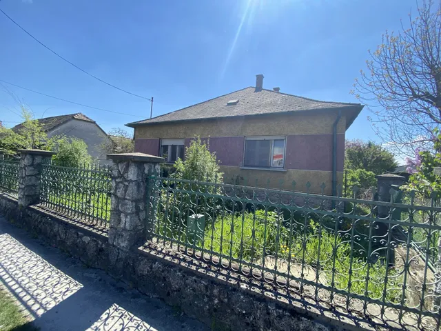 Eladó ház Komárom 125 nm