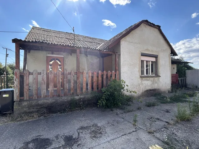 Eladó ház Csém 97 nm